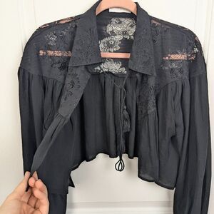 House of Harlow 1960 | Black Lace Floral Cropped Bolero Jacket